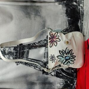 COACH White Floral Bee Mm Crossbody Shoulder Bag F10871